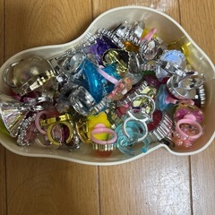 女の子キラキラおもちゃ、指輪などの画像