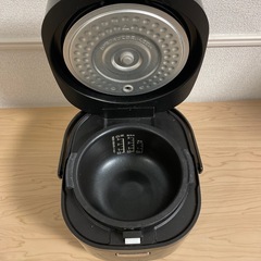 炊飯器の画像