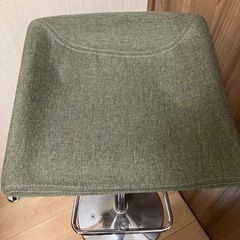 カウンターチェア　回転式の画像