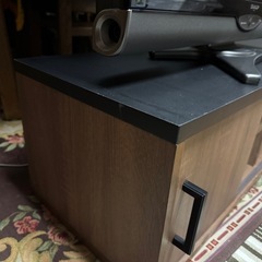 テレビボードの画像