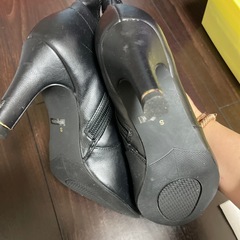 黒のブーツの画像