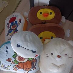 アミューズメント景品クッション (すみっコぐらしなど)
