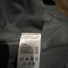 ラッシュガード　水着　グレー　メンズLサイズ
の画像