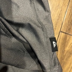 ラッシュガード　水着　グレー　メンズLサイズ
の画像