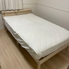 セミダブルベッド・マットレス付