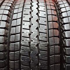 DUNLOP WINTER MAXX SV01 195/70R15 106/104L LT 15インチ スタッドレス 20年製 バリ溝 カムロード ダイナ等　(KTM251)の画像