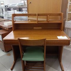 ★ジモティ割あり★  学習机　イス付  H108×D70×W11...