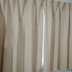 窓用のカーテン