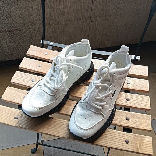 新品 24cm レディース スニーカー ホワイト シューズ 靴 ミドルカット【2000-1】
