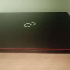 行橋市　富士通 高性能Corei5 SSD240G　メモリ８G　Wifi対応 F448の画像