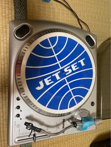 アンプ、スピーカー、レコードプレーヤー