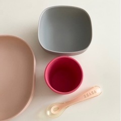 BEABA ベアバ 吸盤付きシリコン食器セット 4個セットの画像