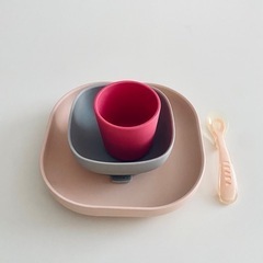 BEABA ベアバ 吸盤付きシリコン食器セット 4個セット