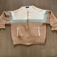 ニットカーディガン
