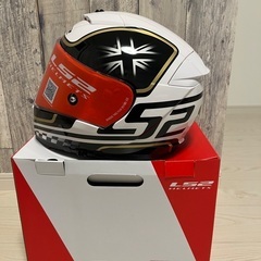 新品未使用　LS2 ヘルメット ホワイト/ブラック　Sサイズです。