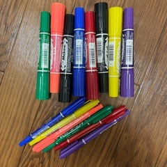 【1/10まで】文房具　カラフル　マッキーセット