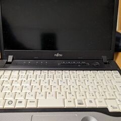 ノートパソコン　富士通S761/D  