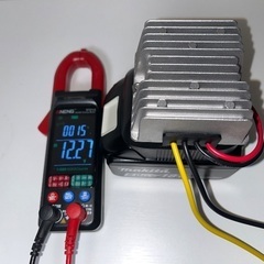 マキタ18Vバッテリ用アダプタ付き電圧レギュレータ（DC12V20Aに変換）の画像