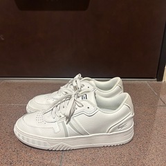 LACOSTE スニーカーの画像