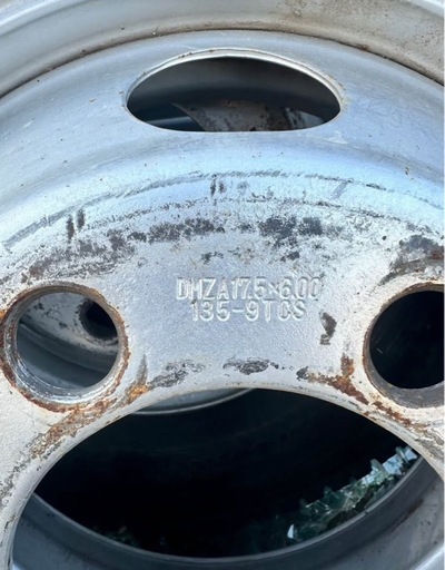 中古スタッドレスタイヤホイール付225/80R17.5 123/122L トーヨータイヤ M919 8分山 6本セット2019年製 ト