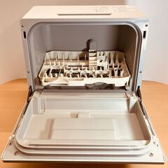 Panasonic（パナソニック）食器洗い乾燥機 プチ食洗 NP-TCM3-W（2015年製）の画像
