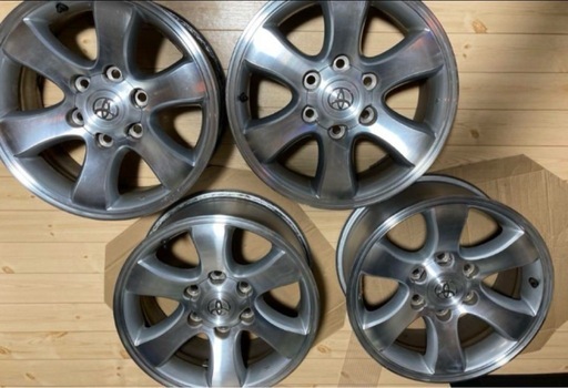 ホイール　ハイエース　プラド