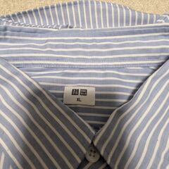 ユニクロのシャツ（XL）の画像