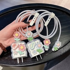 ケーブルカバー　ピンク花柄　充電器　iPhone  Android  携帯　ケータイ　保護カバーの画像