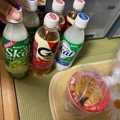 ジュース　カップ麺