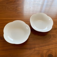 　★新品未使用★  1枚の値段です！
春のパンまつり　皿