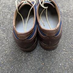 キャサリンハムネット・ロンドン
デニム×レザードッキングシューズの画像