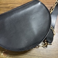 ZARA BASIC ショルダーバッグの画像