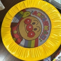 アンパンマン　トランポリン