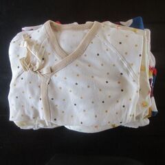 ５０～６０サイズ　肌着と服　計７枚　⑭
