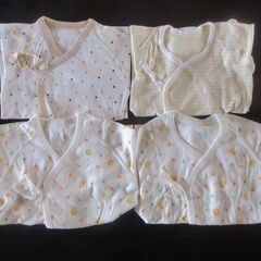 ５０～６０サイズ　肌着と服　計７枚　⑭の画像