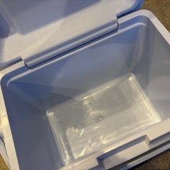 美品　Rubbermaid クーラーボックスの画像