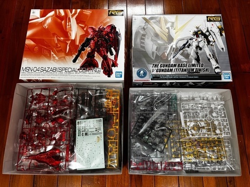 RG νガンダム（チタニウムフィニッシュ）& RG サザビー（スペシャルコーティング）セット