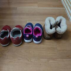 キッズシューズ    UGG  チャンピオン  ニューバランス