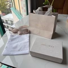 JIMMY CHOO 箱、紙袋など4点セットの画像