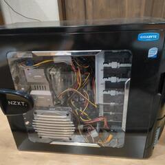 古いパソコンの画像