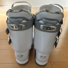 SALOMON 女性用スキー靴 Fusion Advanced ホワイトの画像