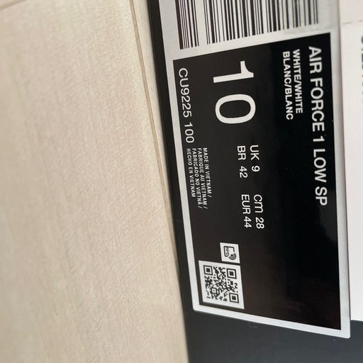 SupremeとNikeのコラボ、ホワイトのエアフォース1 Low  28センチ　新品、未使用。