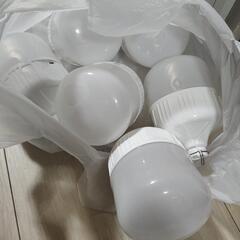 アウトドア 充電式 led電球 キャンプの画像