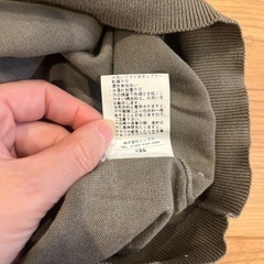 SHIPS オリーブグリーンVネック五分袖パフスリーブニットの画像