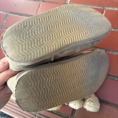 ポンポン付きブーツ
の画像