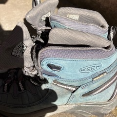 keen 登山靴の画像