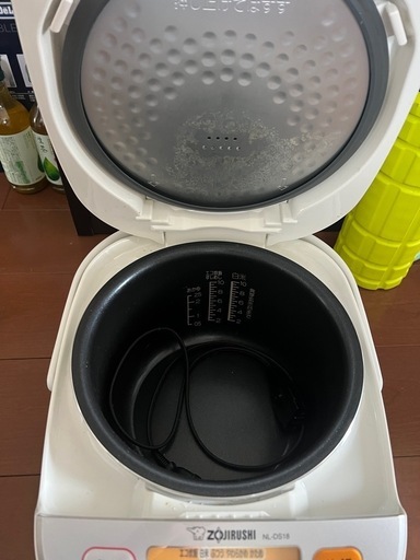 象印　炊飯器