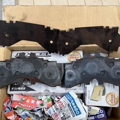 レクサス LC500h.NX.RC.RX　フロント、リアブレーキパット中古　低ダスト品？の画像