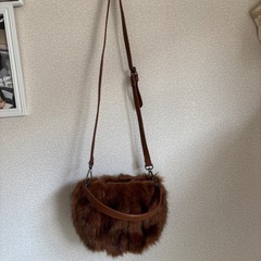 ラクーンファーバッグの画像