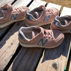 残り一足　17センチ　ニューバランスの画像